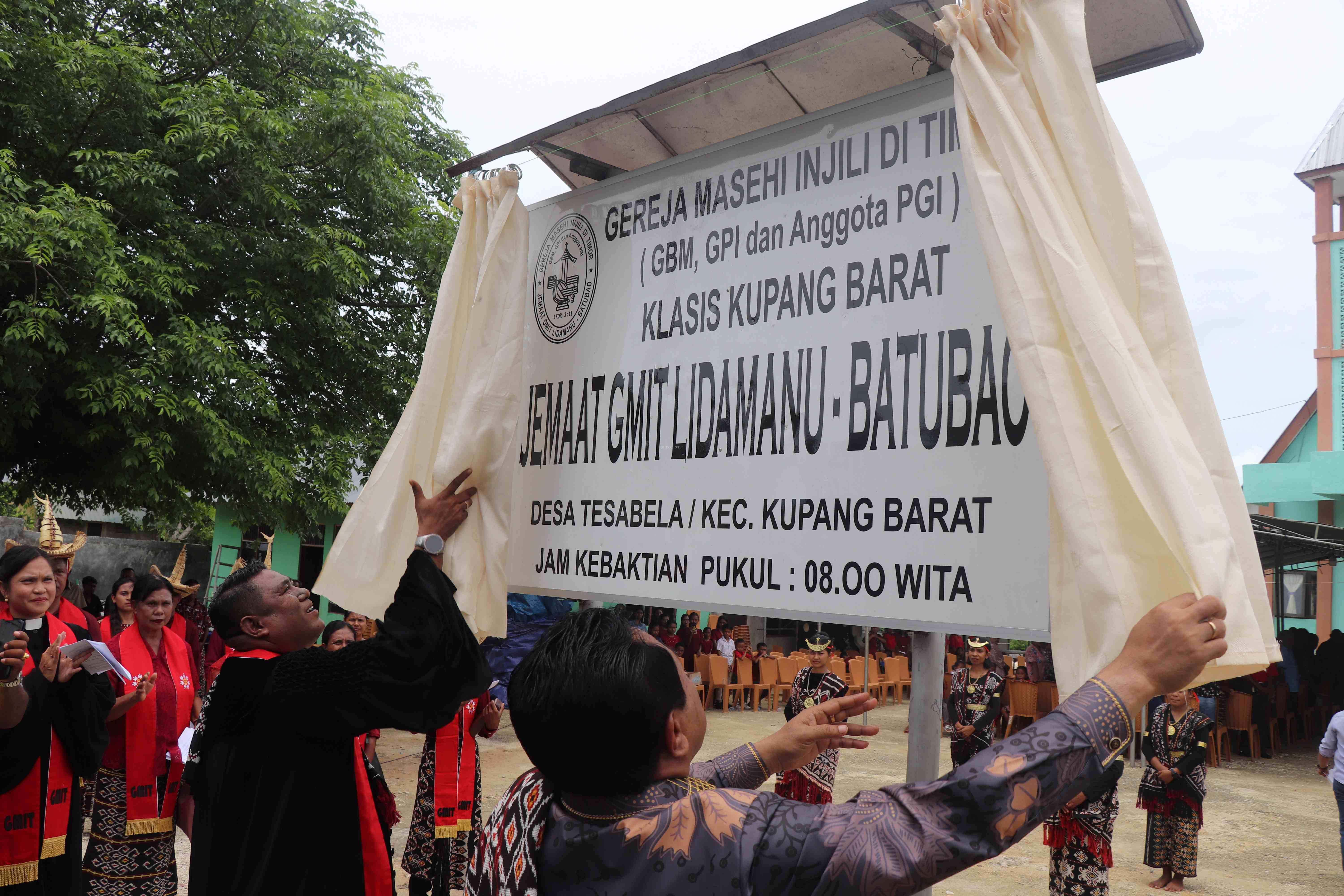 MENJADI BERKENAN KEPADA ALLAH