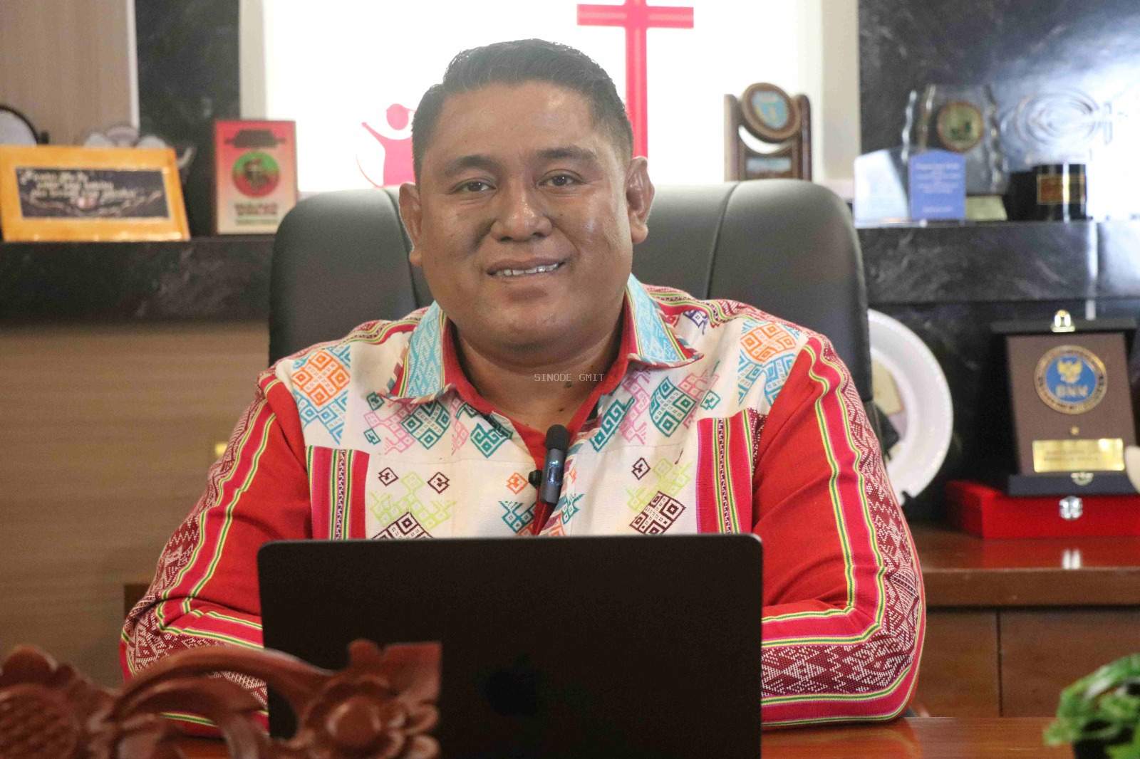 Narasi Kehadiran GMIT dalam Dua Persidangan:  Menjadi Penyair Kecil di Panggung Gereja Nasional Pdt. Sem Pandie