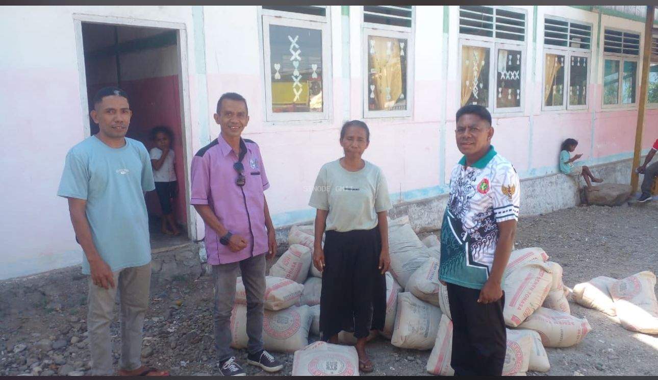Pemuda GMIT Kembali Salurkan Bantuan untuk Sekolah GMIT di Alor