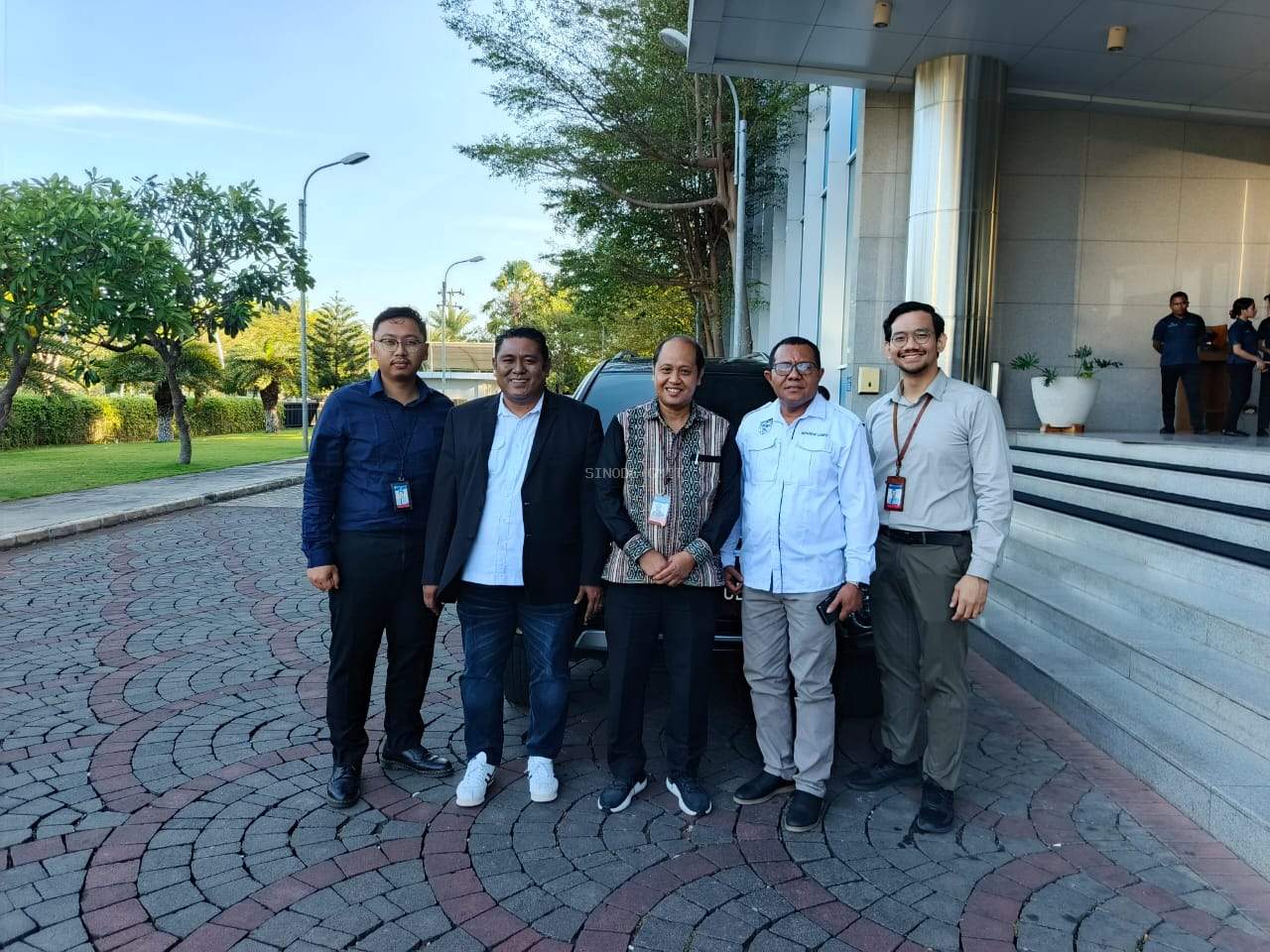 Bank Indonesia NTT Serahkan Hibah Kendaraan Operasional untuk Sinode GMIT