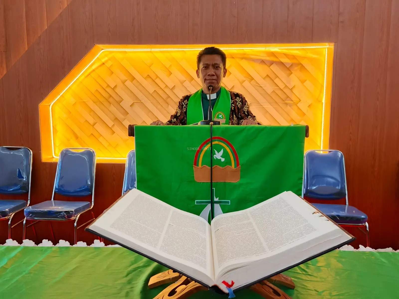 YESUS UNTUK ORANG-ORANG DISABILITAS (YOHANES 9:1-12) – PDT. YULIUS MAU WADU