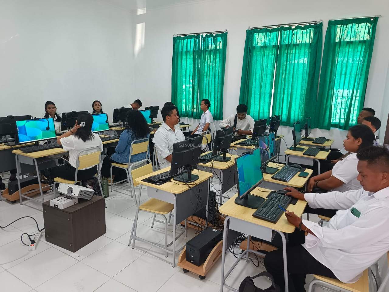 Jawab Kebutuhan Lapangan Kerja di Era Digital, GMIT Adakan Pelatihan Desain Grafis Berbasis Kewirausahaan