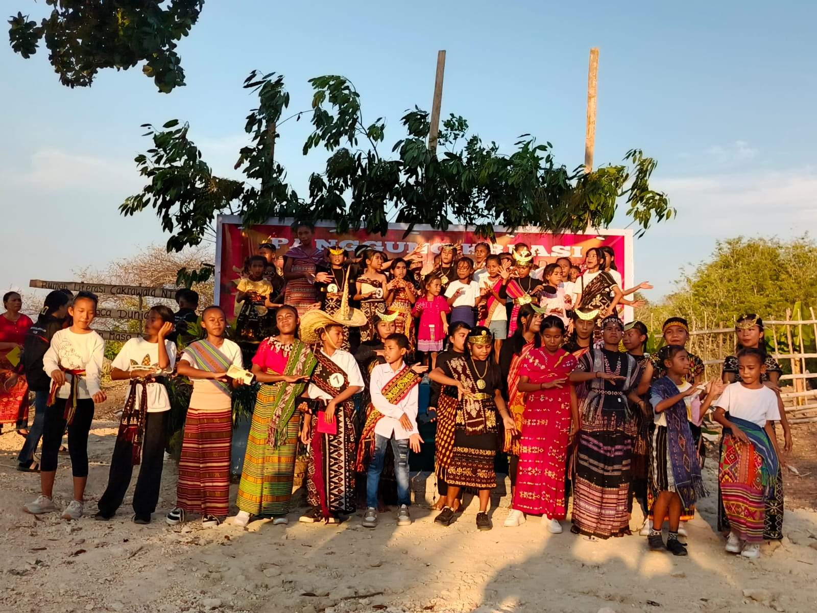 Rumah Literasi Cakrawala NTT dan GMIT Pengharapan Dendeng Gelar Panggung Kreasi, Angkat Isu Dampak Teknologi Digital dan Keluarga hingga Kekerasan Seksual
