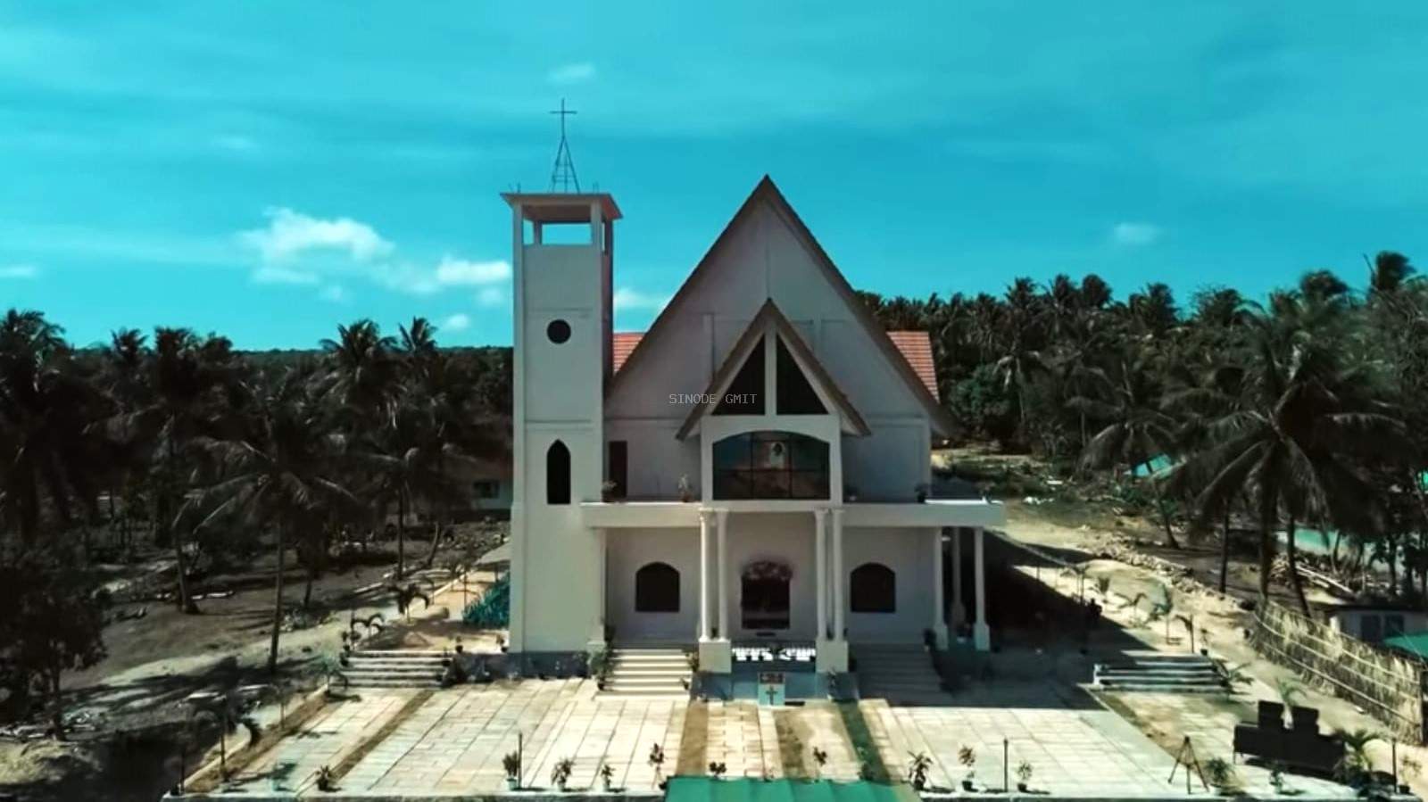 Bertepatan dengan HUT ke-50, Majelis Sinode GMIT Tahbiskan Gedung Gereja Imanuel Ponain