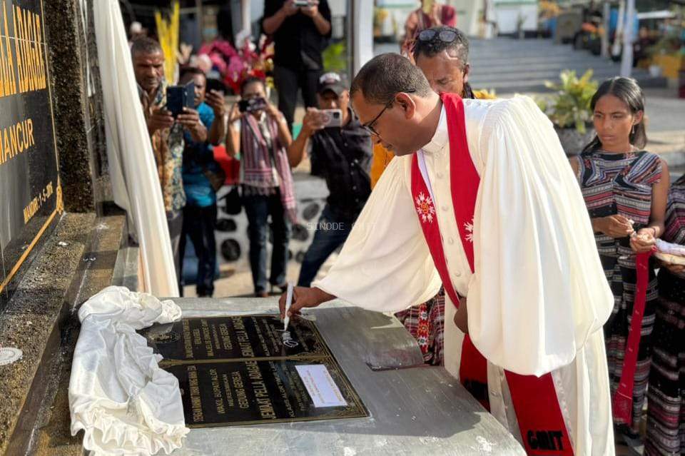 Bangkit dari Gempa Tahun 2004, Sinode GMIT Tahbiskan Gedung Gereja Pella Adagae Alor Timur Laut
