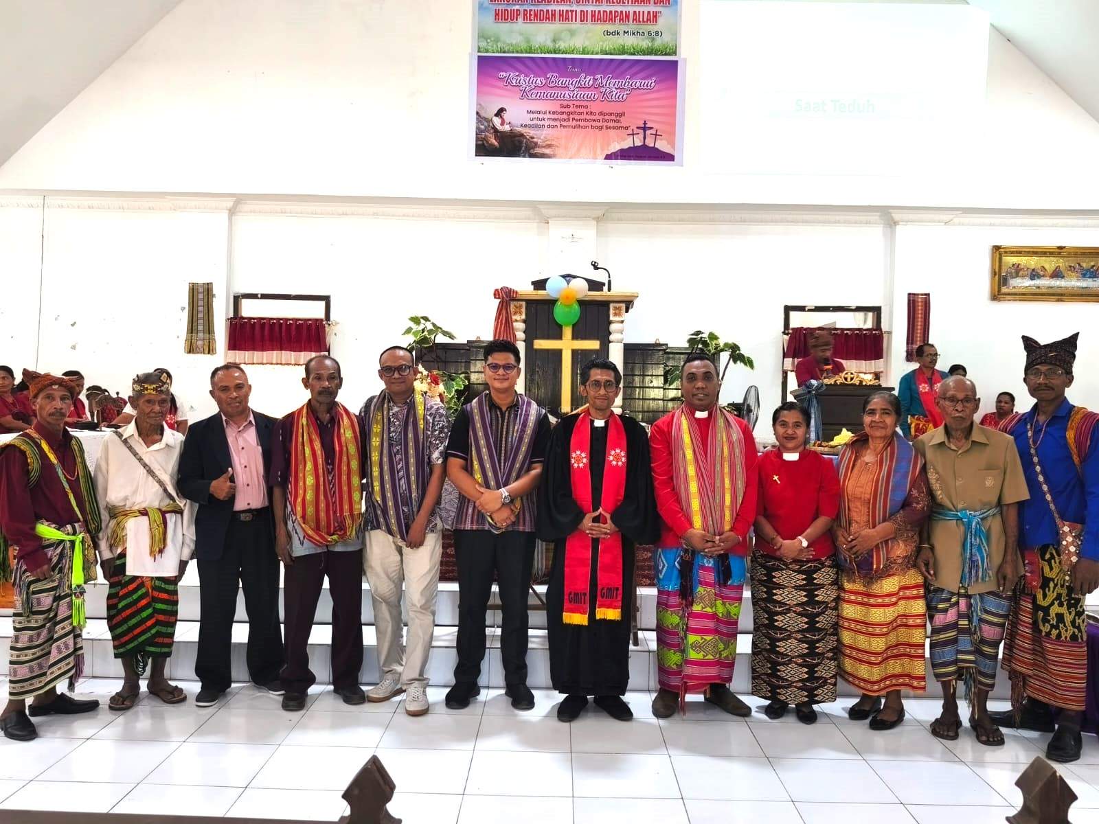 HUT ke-73 Jemaat Rehobot Hueknutu, Sekretaris Sinode GMIT Tekankan Kolaborasi dan Aksi Nyata Pelayanan